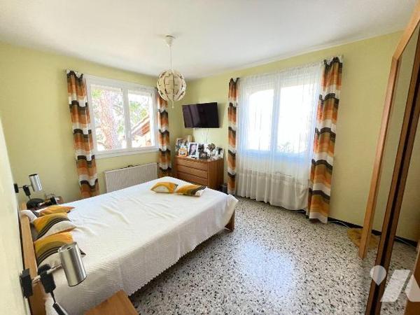 A vendre - Manoque (04) - Alpes-de-Haute-Provence: Superbe propriété d'env 271 m² offrant une m...