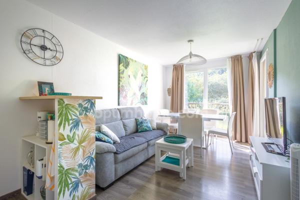 Proximité de Honfleur - Appartement de type T2 cabine - 38.40 m2 - 2 chambres - Terrasse - Parking - 1er étage sans ascenseur