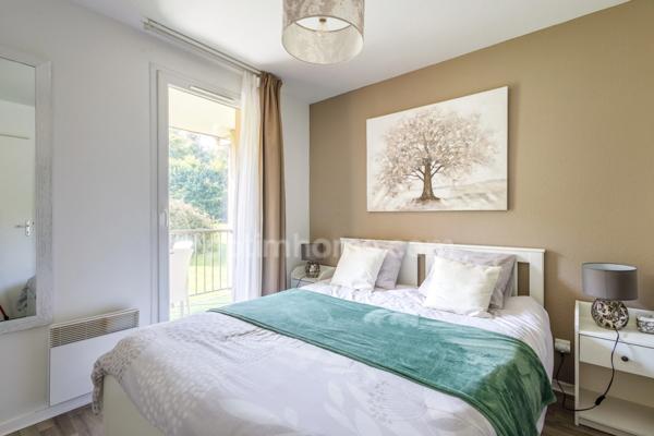 Proximité de Honfleur - Appartement de type T2 cabine - 38.40 m2 - 2 chambres - Terrasse - Parking - 1er étage sans ascenseur