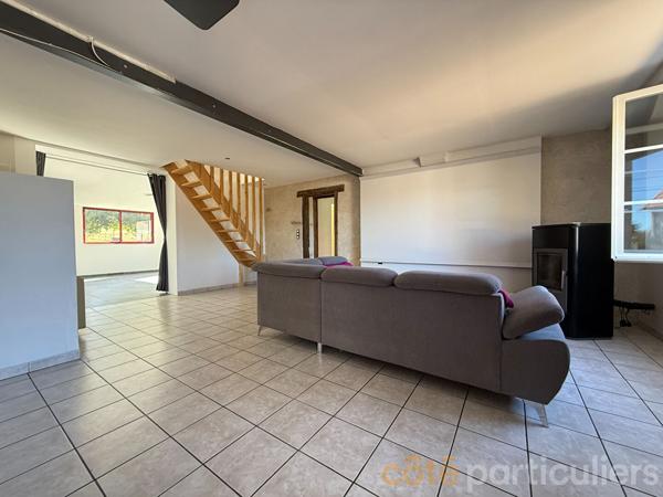 Vente
                Maison181,71 m² - 8 Pièces -
                    URCAY (3360)