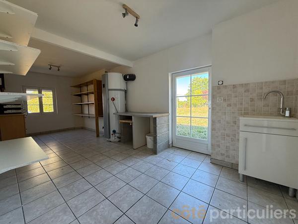 Vente
                Maison181,71 m² - 8 Pièces -
                    URCAY (3360)