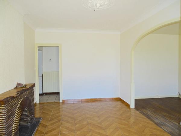 MAISON EN PIERRE 4 CHAMBRES- GARAGE 50 m² JARDIN CLOS CALME ABSOLU , Bourg sur gironde MAISON EN PIERRE 4 CHAMBRES- GARAGE 50 m² JARDIN CLOS CALME ABSOLU , Bourg sur gironde