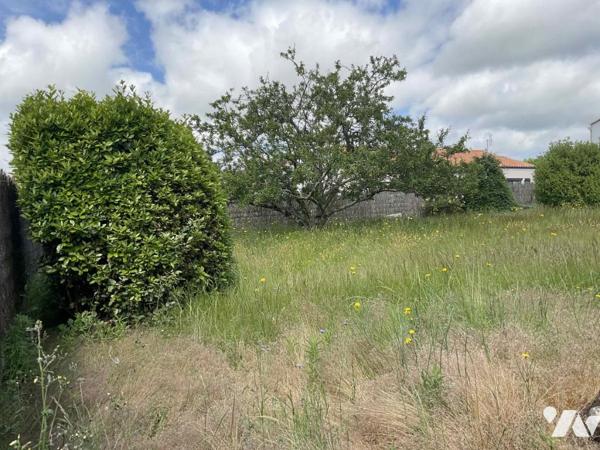 SOULLANS, maison centre bourg, 3 chambres, garage, terrain de 660m² env !