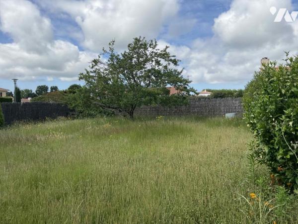 SOULLANS, maison centre bourg, 3 chambres, garage, terrain de 660m² env !