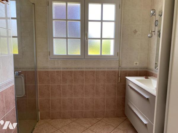 SOULLANS, maison centre bourg, 3 chambres, garage, terrain de 660m² env !