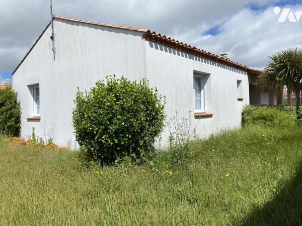 SOULLANS, maison centre bourg, 3 chambres, garage, terrain de 660m² env !