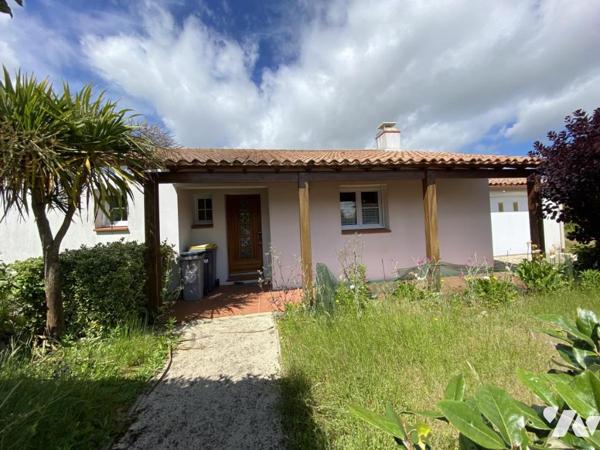 SOULLANS, maison centre bourg, 3 chambres, garage, terrain de 660m² env !