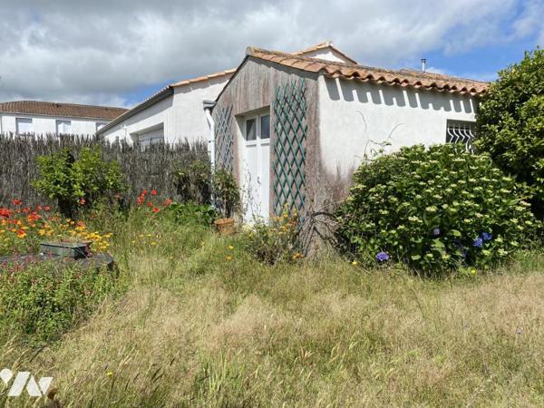 SOULLANS, maison centre bourg, 3 chambres, garage, terrain de 660m² env !