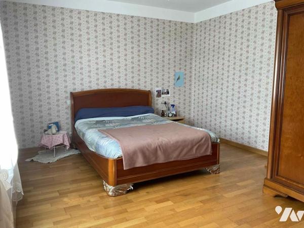 SOULLANS, maison centre bourg, 3 chambres, garage, terrain de 660m² env !