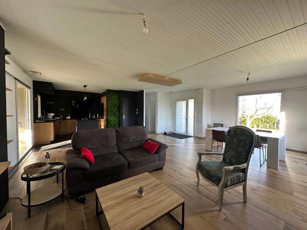 AUBIGNY LES CLOUZEAUX, maison familiale 5 chambres, env. 1150 m² de jardin