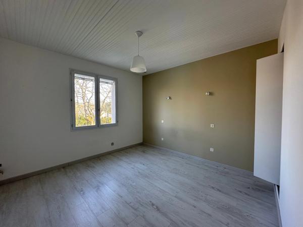 AUBIGNY LES CLOUZEAUX, maison familiale 5 chambres, env. 1150 m² de jardin