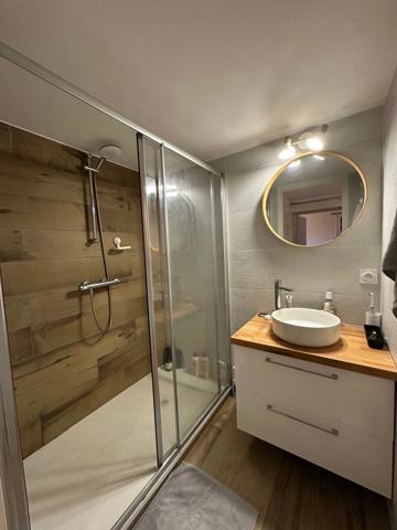 AUBIGNY LES CLOUZEAUX, maison familiale 5 chambres, env. 1150 m² de jardin