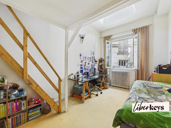 Appartement / Loft de 5 pièces au charme authentique à 300m du canal Saint Martin