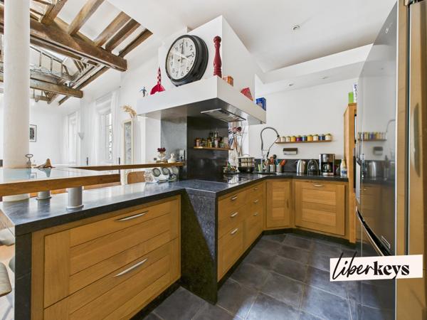 Appartement / Loft de 5 pièces au charme authentique à 300m du canal Saint Martin