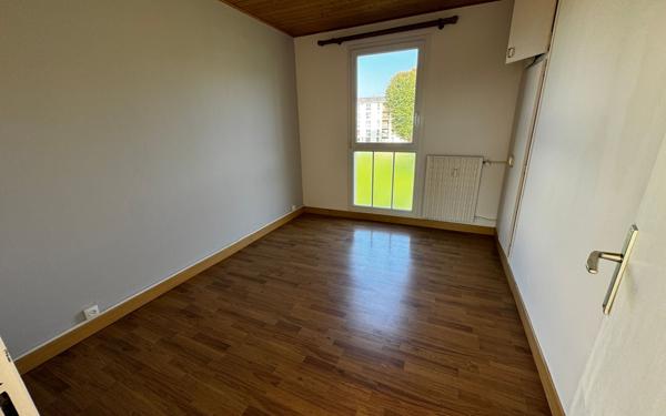 Appartement à vendre    3 pièces • 52,80 m2 Étampes-sur-Marne