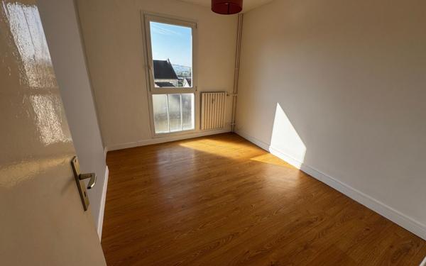 Appartement à vendre    3 pièces • 52,80 m2 Étampes-sur-Marne