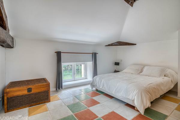 Laussou (47150) Proche Monflanquin, propriété en pierre avec gîte et piscine sur plus d'un hectare