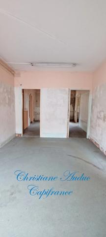 Entre Cluny et Charolles, maison de centre bourg de 144 m² à rénover, sur parcelle de terrain de 257 m²