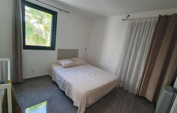 VILLA MODERNE D'ARCHITECTE AVEC PISCINE EN CŒUR DE MONTPELLIER   à PROXIMITÉ IMMÉDIATE DU TRAMWAY