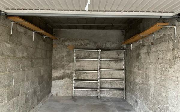 Stationnement à vendre    La Mulatière