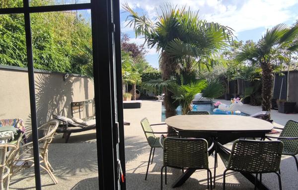 VALENCE. LE QUARTIER CHATAUVERT. MAISON DE FAMILLE. 280M2HAB. MODULABLE. PISCINE . GARAGE. SUD.