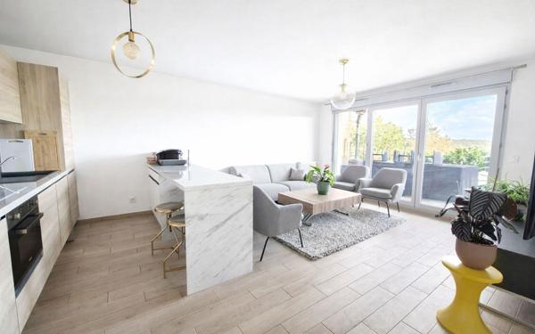 Appartement à vendre    3 pièces • 58 m2 Crécy-la-Chapelle