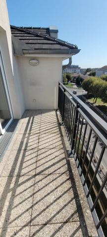 Vente                                                      Appartement
                        
                     3 pièces                      51 m2                     à Quincy-sous-Sénart