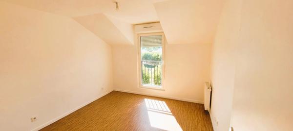 Vente                                                      Appartement
                        
                     3 pièces                      51 m2                     à Quincy-sous-Sénart
