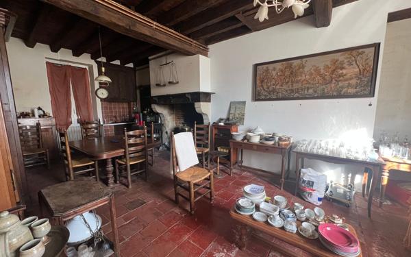 Maison à vendre    5 pièces •  Villeneuve-de-Marsan