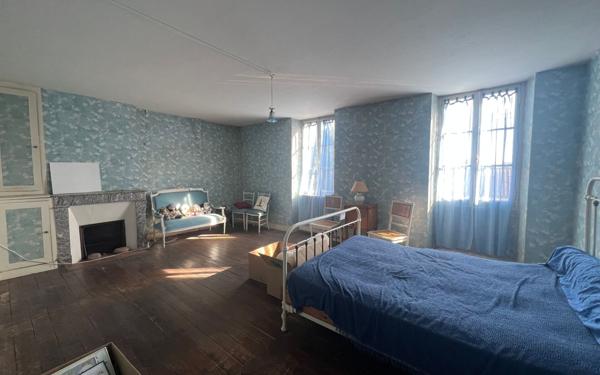 Maison à vendre    5 pièces •  Villeneuve-de-Marsan