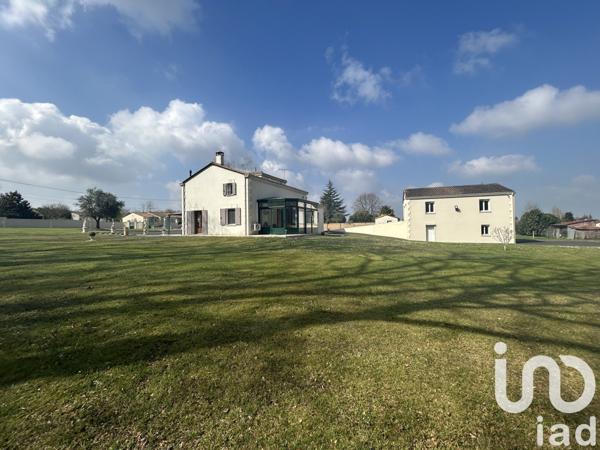 Maison à vendre 8 pièces 286 m² Mouthiers-sur-Boëme