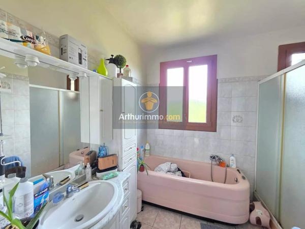 Vente                                                      Maison
                        
                     6 pièces                      140 m2                     à Écouen