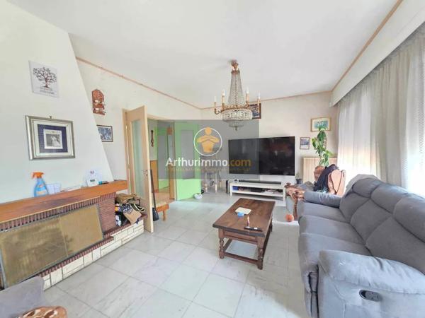 Vente                                                      Maison
                        
                     6 pièces                      140 m2                     à Écouen