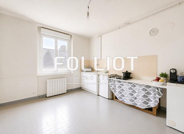 A vendre Ensemble immobilier Saint Hilaire Du Harcouet 9 pièce(s) 324 m2