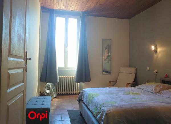 Maison à vendre    4 pièces • 135 m2 Roquevaire