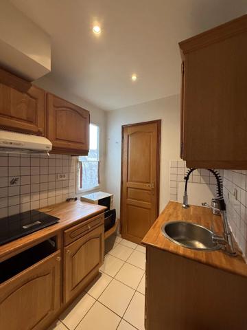 Location                                                      Appartement
                        
                     2 pièces                      47 m2                     à Fontainebleau