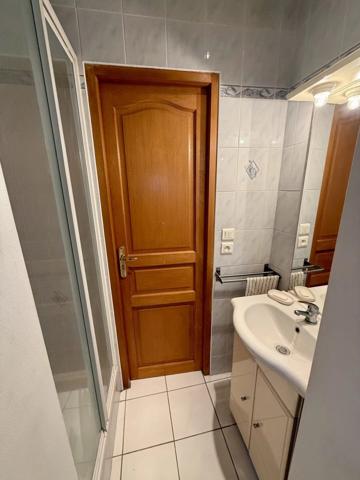 Location                                                      Appartement
                        
                     2 pièces                      47 m2                     à Fontainebleau