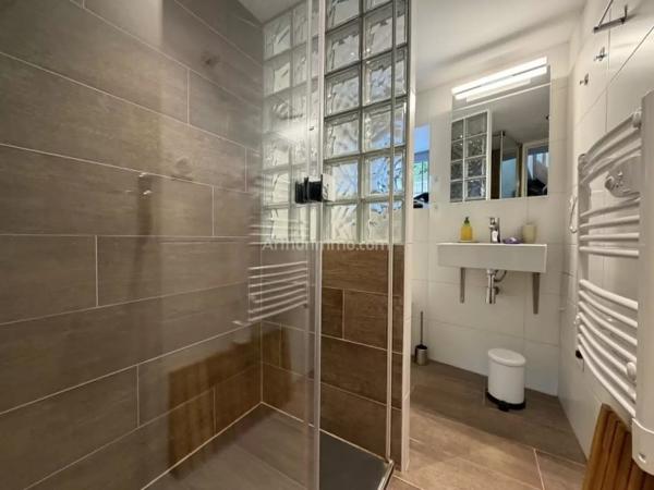 Vente                                                      Maison
                        
                     5 pièces                      94 m2                     à Larmor-Baden