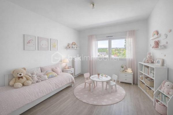 Vous souhaitez investir, venez découvrir cet appartement vendu loué ( loyer mensuel CC de 1034€ )

Cet appartement de 70 m², situé dans un immeuble de 2016 au 2ème étage d'une résidence de quatre niveaux, il séduit par son allure contemporaine et sa proximité avec les commodités urbaines. 

Cet appartement offre un agencement habilement conçu avec un beau séjour avec cuisine semi ouverte, deux chambres, une salle de bain et un WC séparé. Une terrasse de 10m² accompagne ce bien.

Côté stationnement, l'appartement dispose de deux places de parking en enfilade situé au sous-sol.

Ce logement est proposé à la vente dans le cadre d'un investiment locatif avec un bail en cours.

Contactez moi pour une visite !