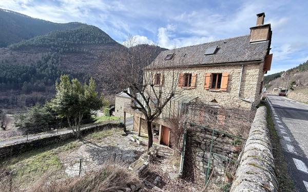 Maison à vendre    5 pièces •  Sainte-Enimie