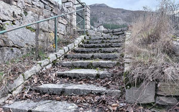 Maison à vendre    5 pièces •  Sainte-Enimie