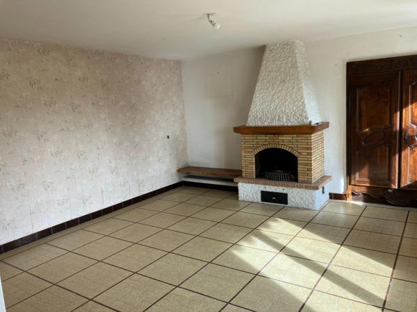 Maison à vendre 6 pièces proche à TAPONAS (69220) - Maison de 110 m² avec Jardin privatif et 2 Parkings .Arrêt bus à 50 m