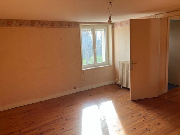 Maison à vendre 6 pièces proche à TAPONAS (69220) - Maison de 110 m² avec Jardin privatif et 2 Parkings .Arrêt bus à 50 m