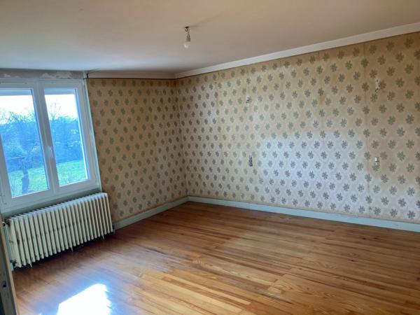 Maison à vendre 6 pièces proche à TAPONAS (69220) - Maison de 110 m² avec Jardin privatif et 2 Parkings .Arrêt bus à 50 m