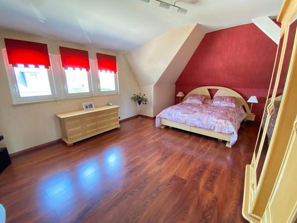 Magnifique maison 194 m²  à KINGERSHEIM - garage 4 voitures - vivable de plain pied - 4 chambres