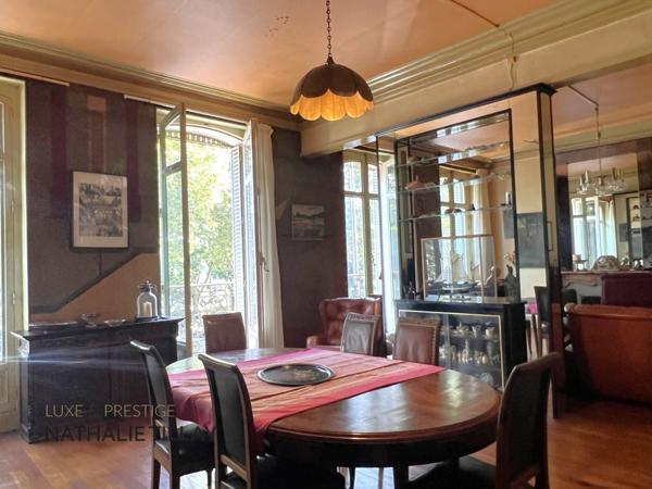 Orleans, centre, a vendre, hôtel particulier 400 m², jardin