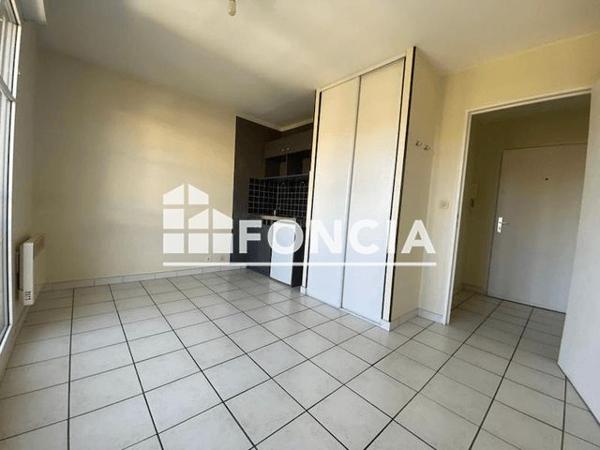 Location Studio 17.7 m² - 69 AVENUE DU GENERAL DE GAULLE Pontault Combault 77340