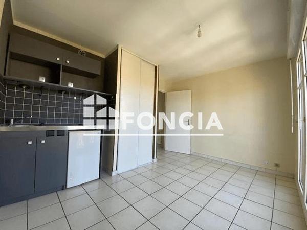 Location Studio 17.7 m² - 69 AVENUE DU GENERAL DE GAULLE Pontault Combault 77340