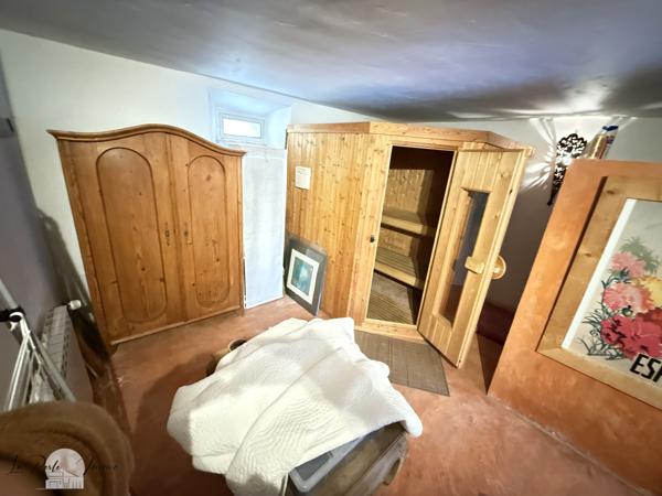 Villeneuve-les-Corbières (11360) Maison de Maître F6 de 460 m2 avec piscine et terrain de 1350 m2