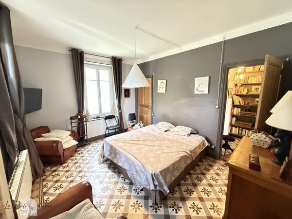 Villeneuve-les-Corbières (11360) Maison de Maître F6 de 460 m2 avec piscine et terrain de 1350 m2